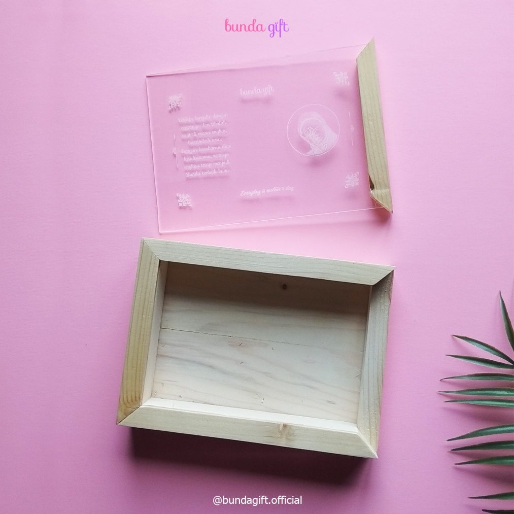 BOX KAYU AKRILIK 13cm 18cm 5cm Untuk KADO LOGAM MULIA MINIGOLD BISA CUSTOM PADA AKRILIK