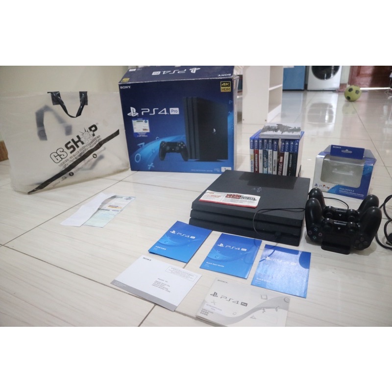 Ps 4 Pro (1TB) CUH-7006B B01 (GARANSI RESMI SONY INDONESIA)