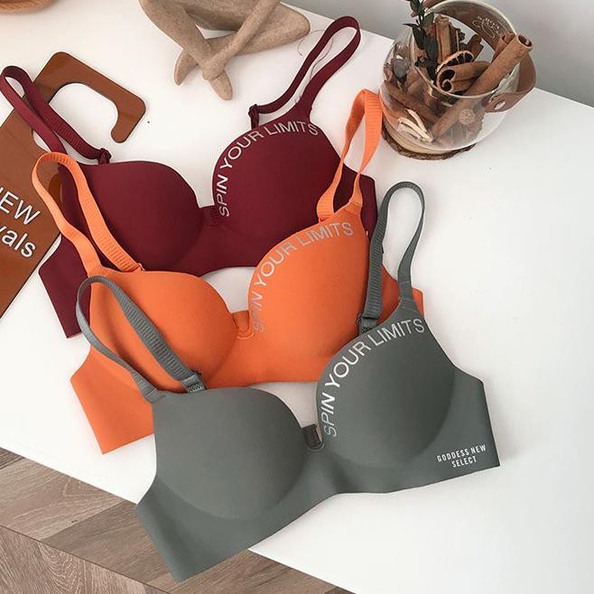 ✈ Sakura Bra Wanita Cup B Model Tanpa Kawat Dengan Bahan Halus Wanita Pakaian Dalam B06 B06P ✦