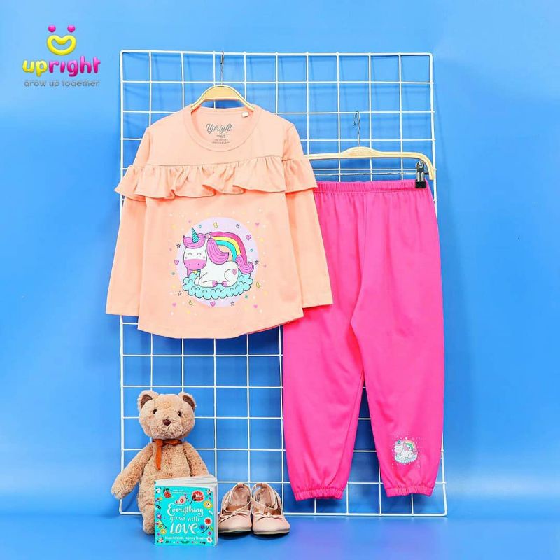 SET UPRIGHT PLAYWEAR
