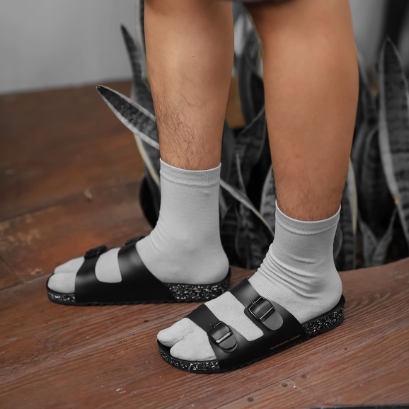 KANE FULLBLACK |ManNeedMe x ARF| Sandal Pria Casual Sandal Slop ORIGINAL