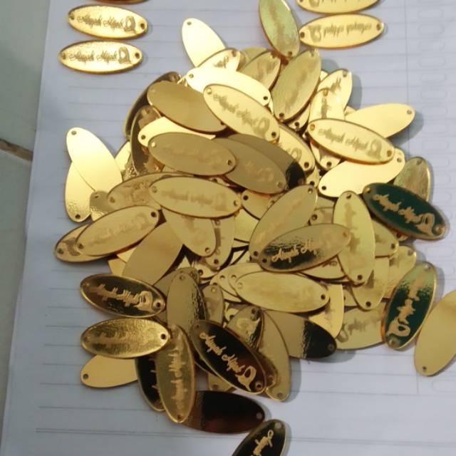 

Label hijab bahan akrilik