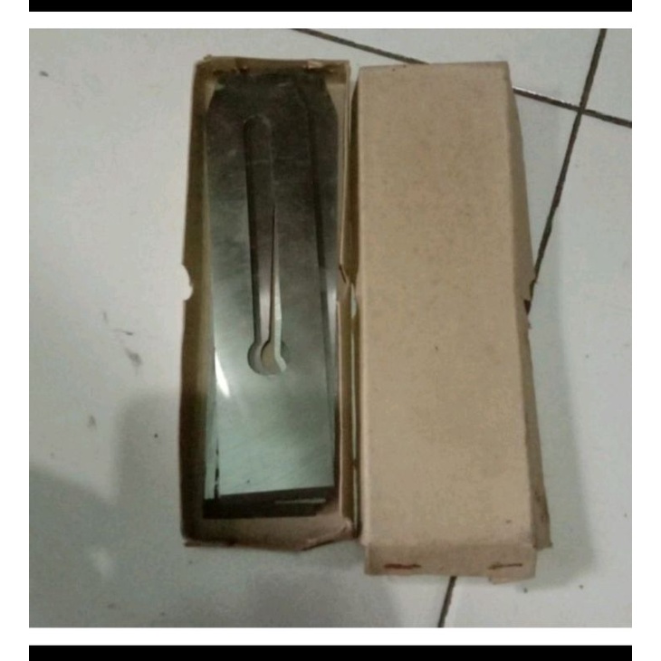 mata serut kayu manual