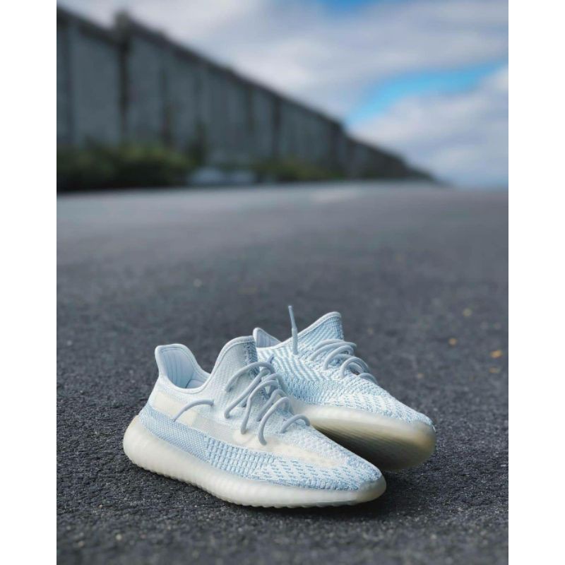 white cloud yeezys