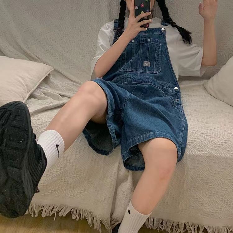 Overall denim biru musim panas wanita 2022 baru Jepang retro longgar celana lebar kaki kecil celana