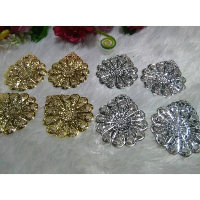 

Lempeng motif bunga (40gr)