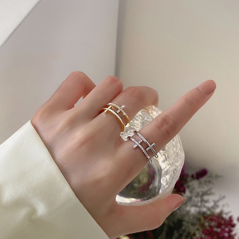 Cincin Belah Titanium Steel Adjustable Kesederhanaan Silang Cincin Sendi Sederhana Wanita