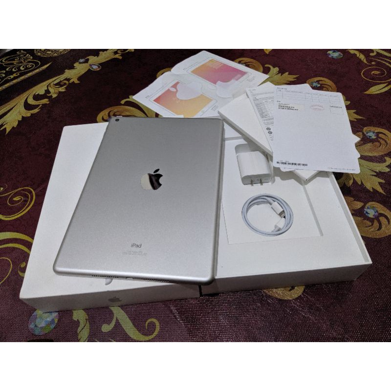 ipad 8 2020 Wi-Fi &amp; Wi-Fi Cell fullset bergaransi