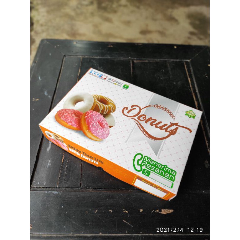 Dus Donat Besar isi 6 27x18x5 (putih cokelat) // Dus donat Isi 4 (Cokelat)// Dus Donat isi 3(kuning)