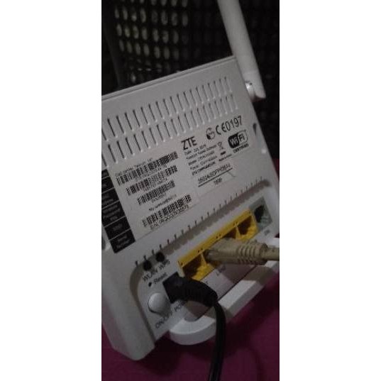 MODEM ADSL ZTE ZXHN H108 bekas