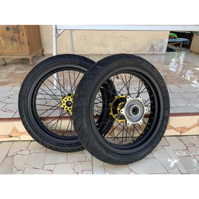 veleg supermoto crf (bekas) , ban maxxis masih tebal