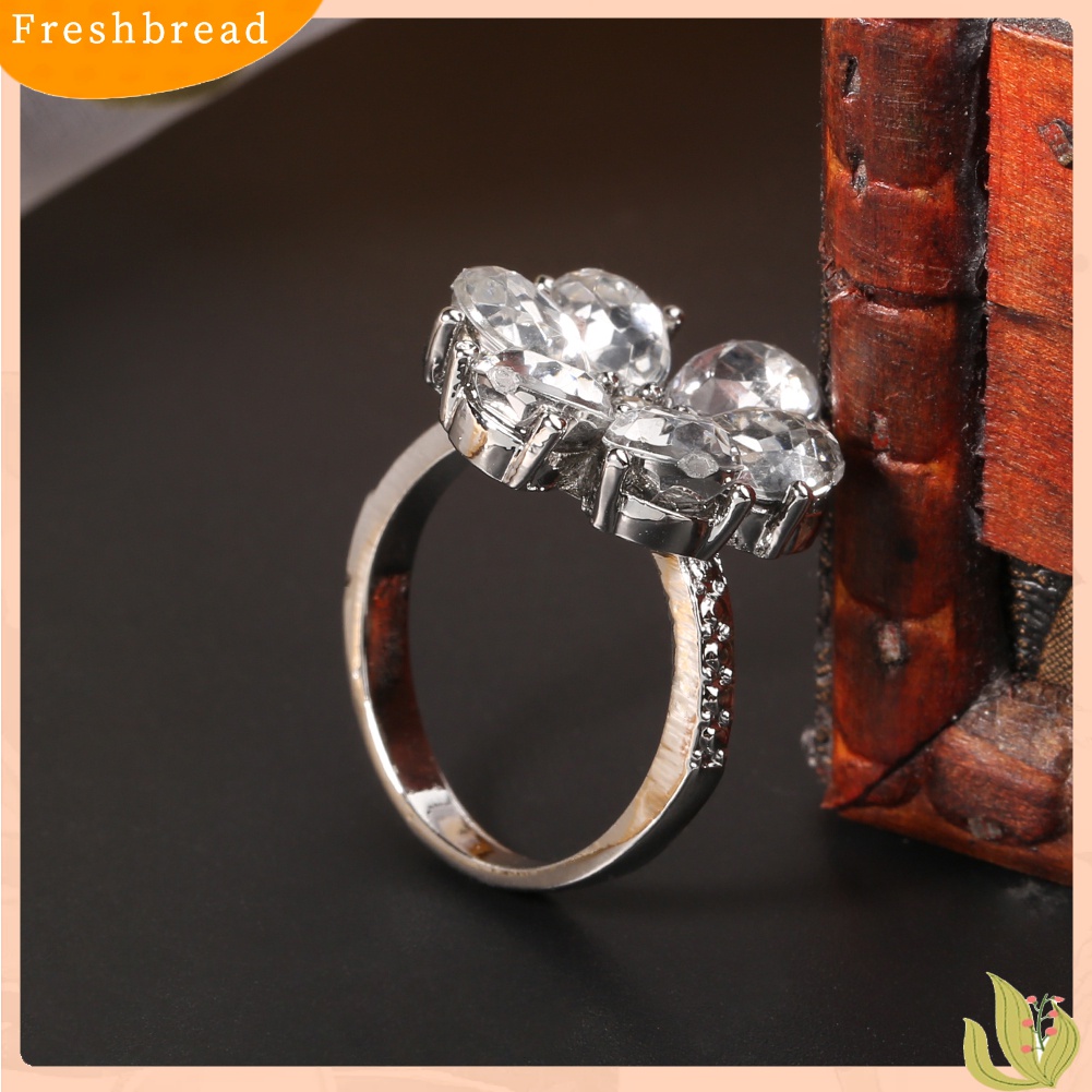 [TERLARIS]Women Trendy Flower Cubic Zirconia Rings Wedding Engagement Finger Jewelry Gift