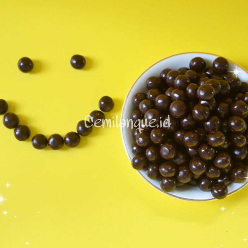 

pink Biskuit Bola Coklat Manis 1KG