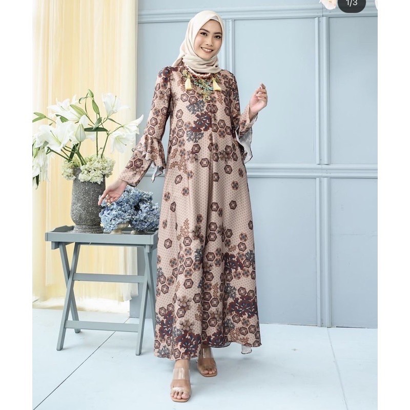 Nirmala dress klamby wearing klamby