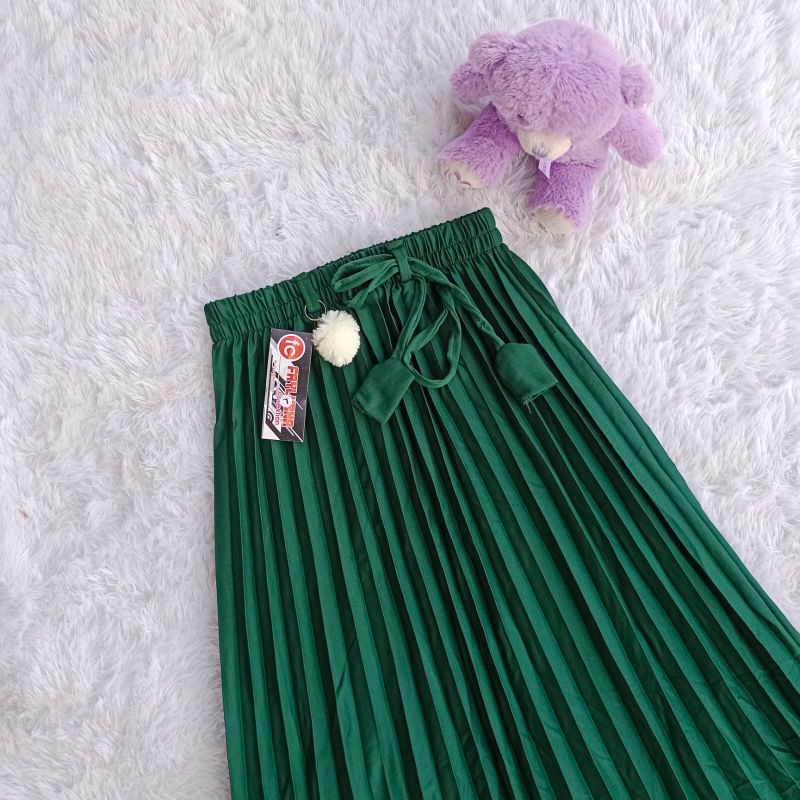 ROK  ANAK 4-13 TAHUN / ROK ANAK PLISKET / THE CHIL PLISKET SKIRT / ROK PLISKET KLOK TALI LONCENG / ROK PLISKET KLOK  ANAK TANGGUNG / PLISKET ANAK TANGGUNG / ROK KLOK ANAK ANAK