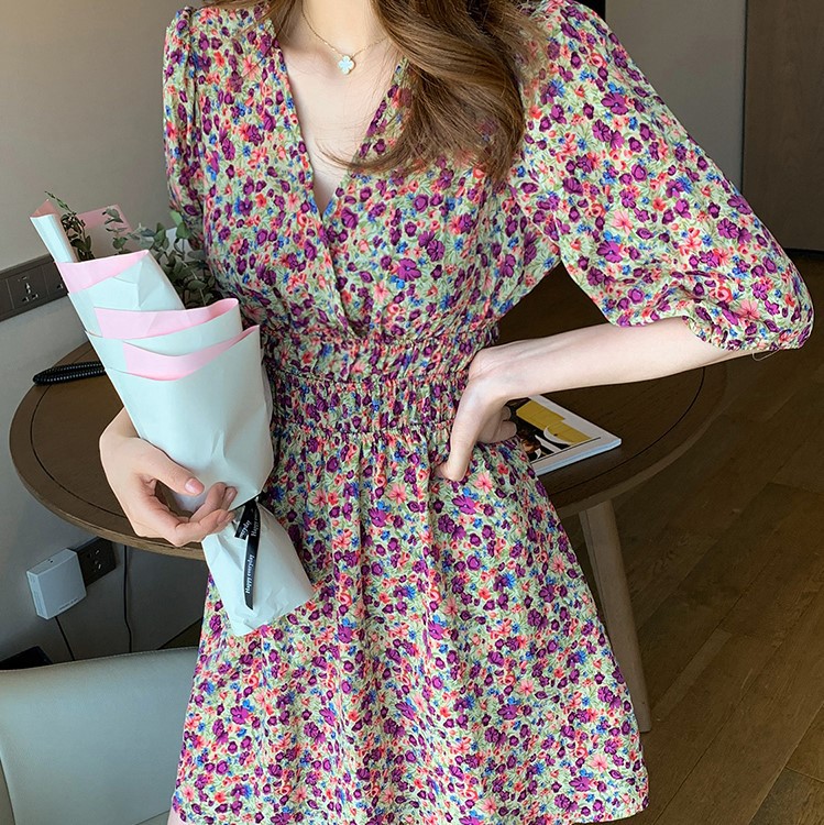 Gaun Midi Wanita Model Potongan A Line Dengan Kerah V Neck Dan Motif Floral Shopee Indonesia