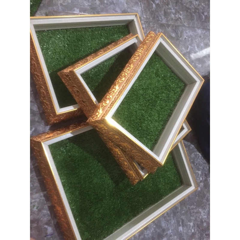 RUMPUT SINTETIS ALAS TRAY HANTARAN