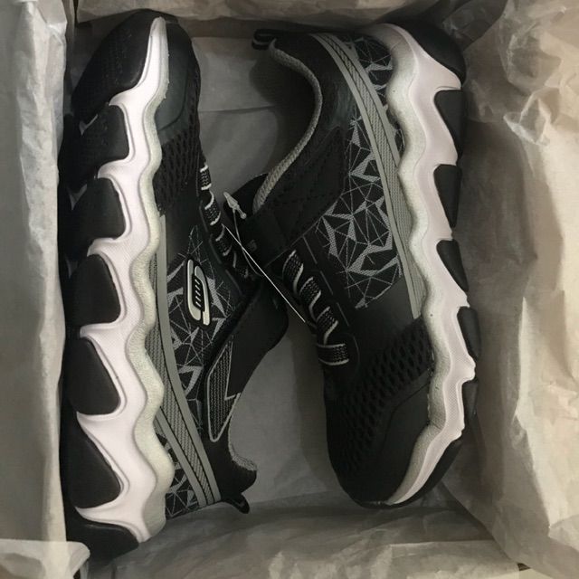 Sepatu anak Skechers Ori