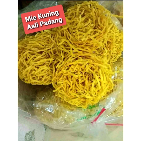 

Mie Kuning Padang (500 g, 1 Kg)| Mie Kuning Kering Khas Padang | oleh-oleh Padang | Makanan Khas Padang