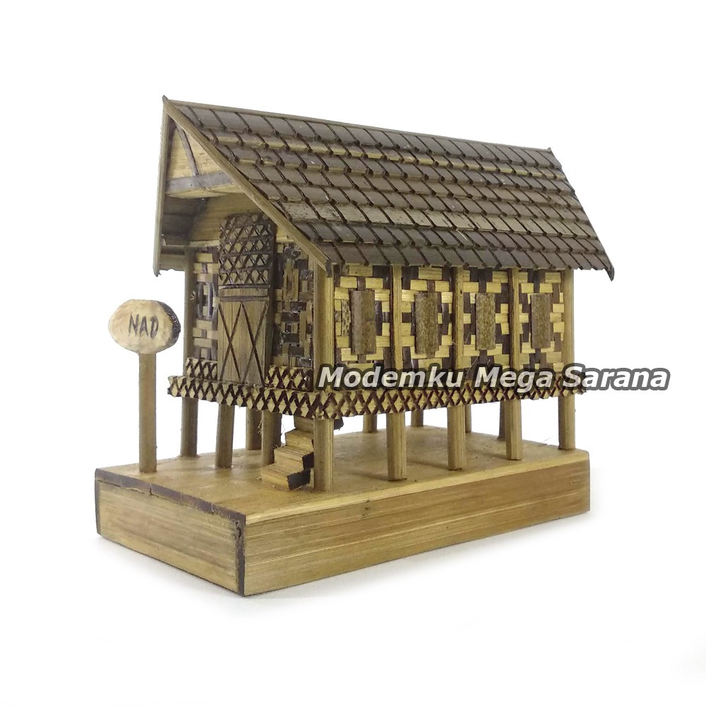 Miniatur Rumah Adat Aceh dari bambu - 14x12x12cm