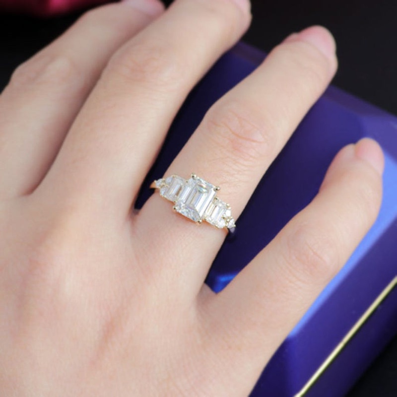 Cincin Kristal zircon Putih Untuk Wanita