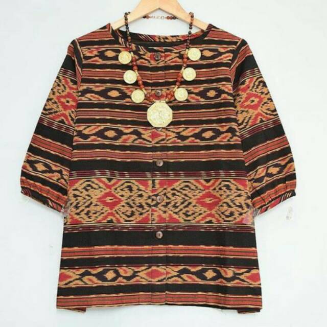 Blouse tenun motif maluku