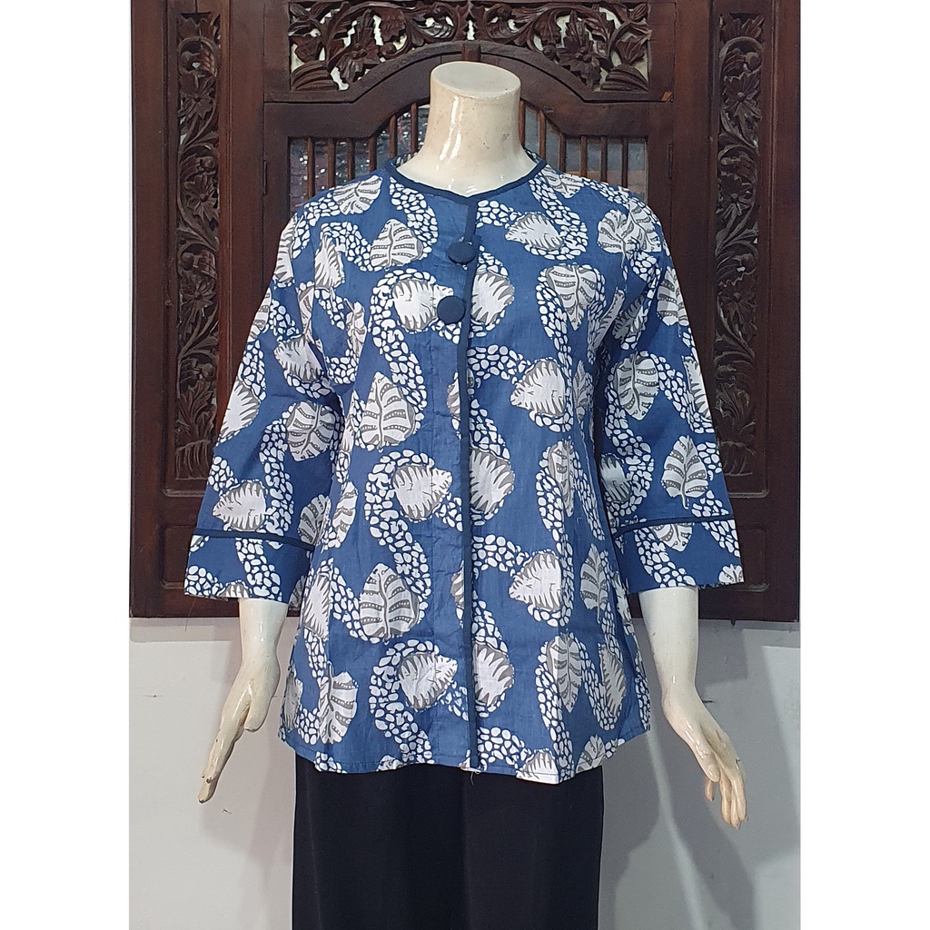 NEW Atasan Blouse Batik MOSA Blus Wanita Lengan Pendek 3/4 Kancing Depan. Motif Batik Pekalongan -250-Daun Batu Biru