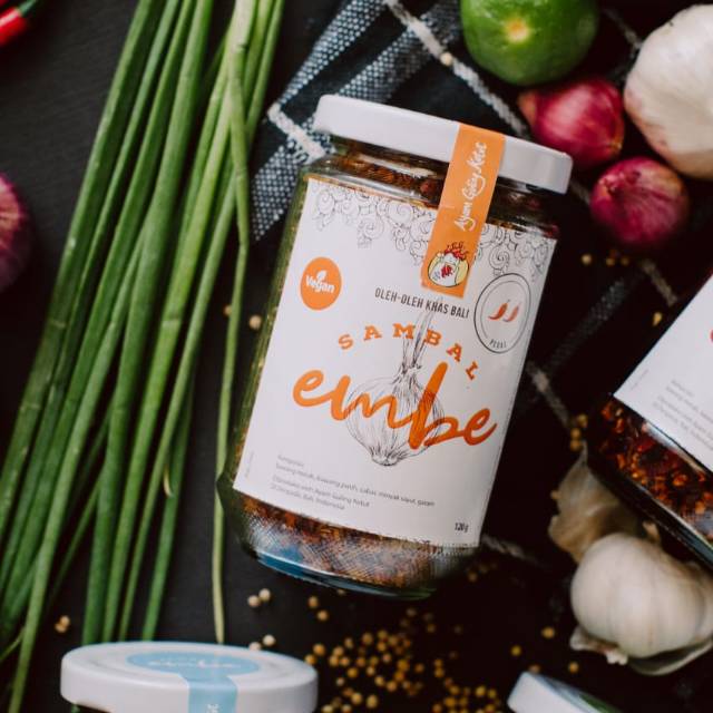 

SAMBAL EMBE Bawang Goreng Level Pedas cabe kering sambel Asli ala Ayam Guling Ketut Merah Putih