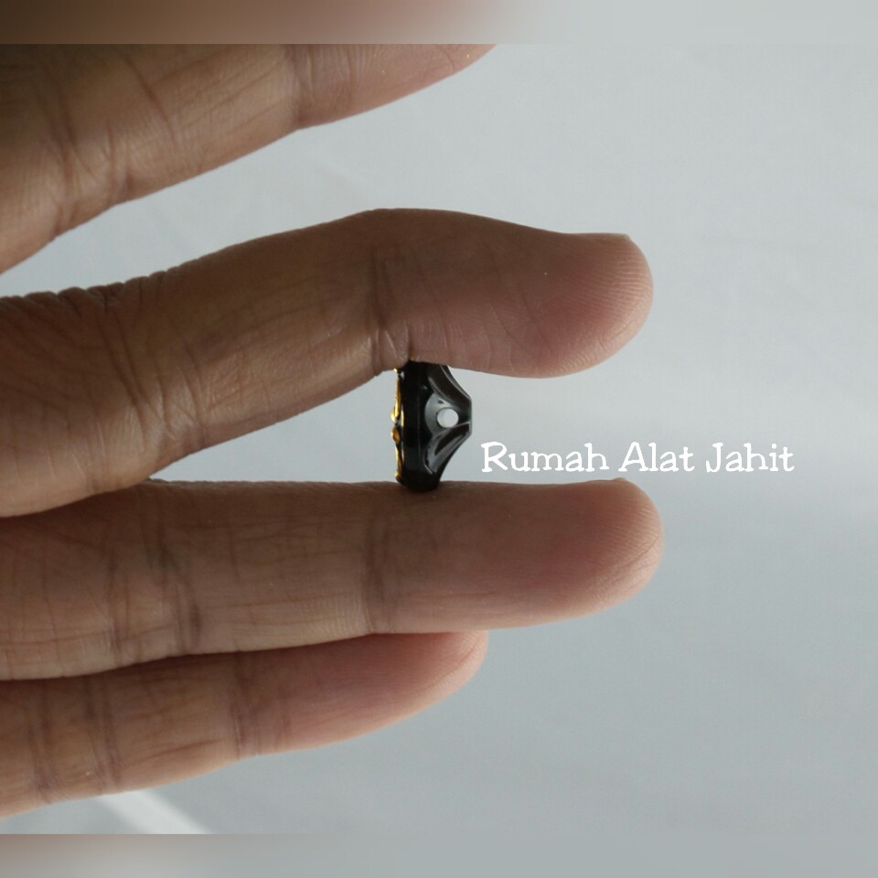 Kancing Akrilik Emas Motif Bunga Besar 12mm