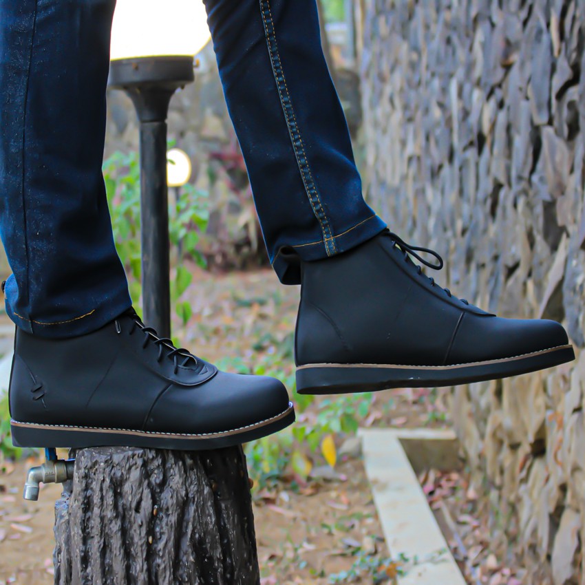 SCOUT BLACK |ManNeedMe x Zensa| Sepatu Boots Clasic Pria