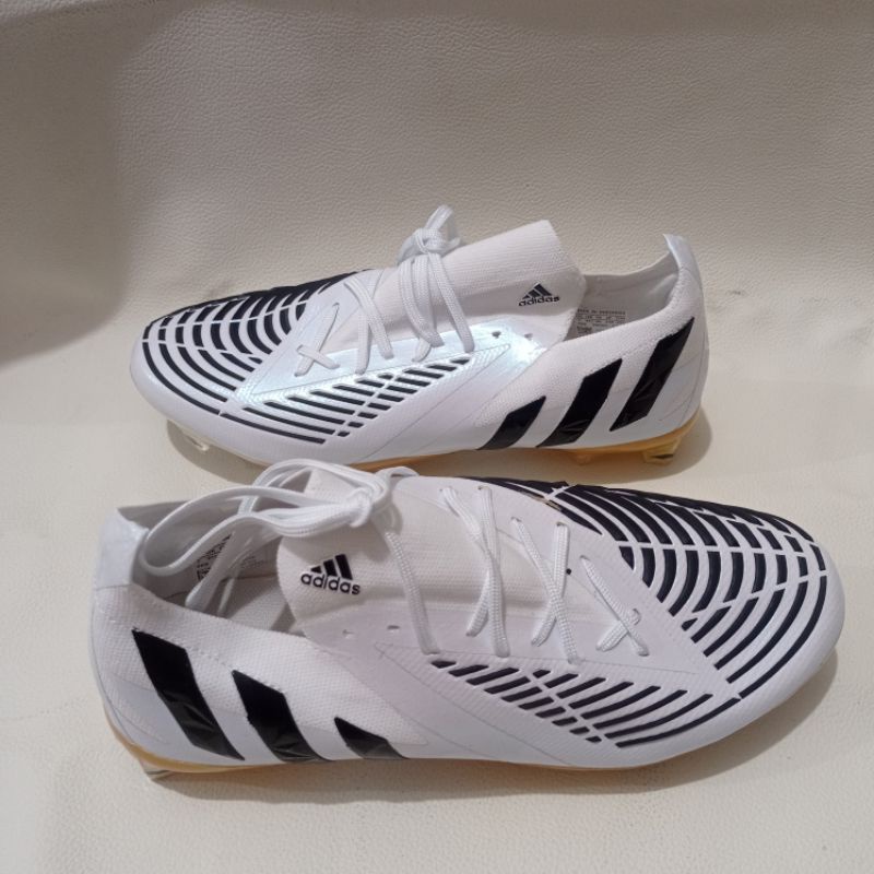 SEPATU BOLA ADIDAS PREDATOR FREAK