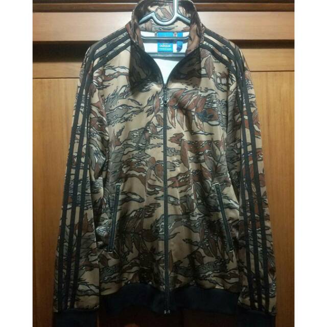 Preloved Adidas Slim Firebird City Camo Track Jacket