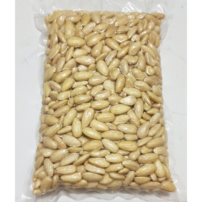 

Almond Kupas Mentah 1 Kg