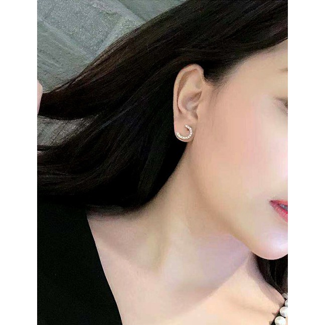 LRC Anting Tusuk Fashion Semicircular Pearl-studded Earrings D27873