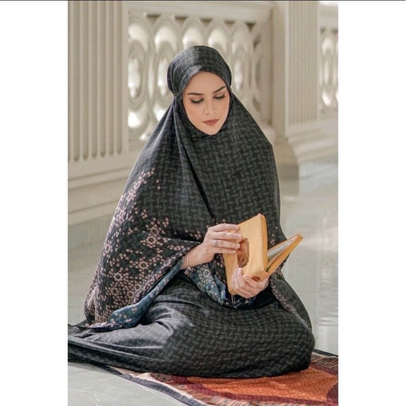 AS IS HARAMAIN PRAYER ROBE BLACK
