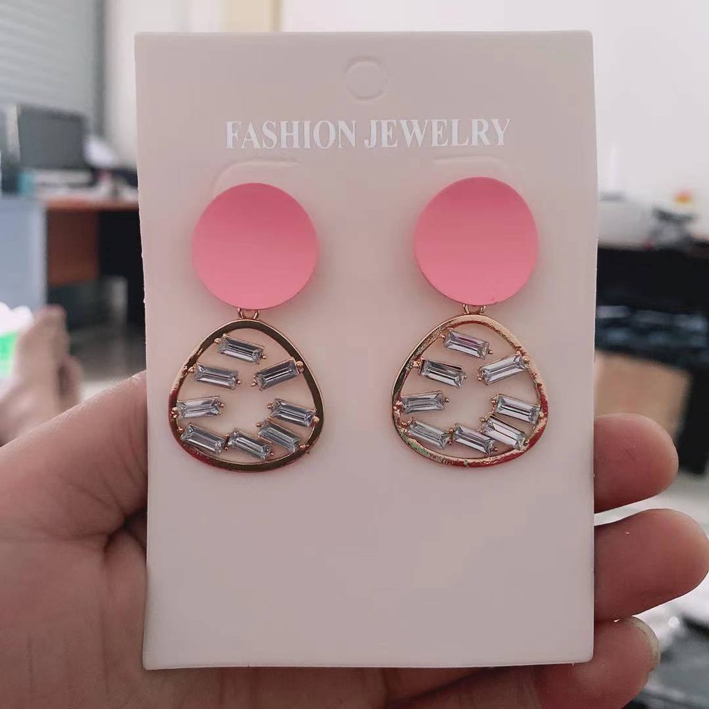 Logam Retro Bulat Paduan Anting Mode Emas Anting Pejantan Perak Sederhana Subang