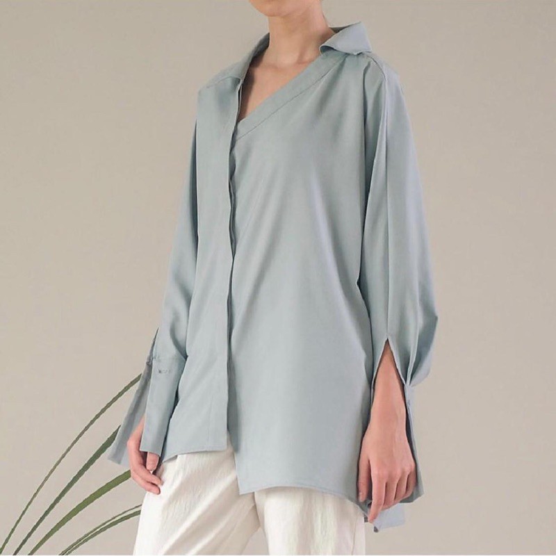 DUMA assimetrical shirt