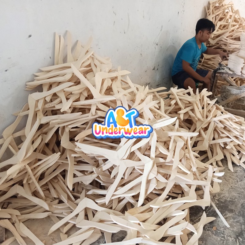 AT226-PAKET 5 PICIS HANGER BAJU KAYU/GANTUNGAN BAJU/HANGER KAYU