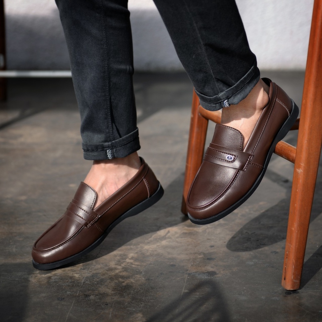 RIONZ X DRT - SepatuFormal Pantofel Pria Resmi Formal Tali Hitam Coklat Kulit PU Original Brown Black Kantor Kuliah Casual Gereja Pesta Kondangan Nikahan Kerja Perkantoran PNS Guru Gaya Trendy Kekinian Terlaris Murah