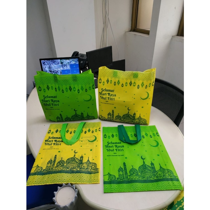 

TERBARU TAS spunbond LEBARAN 38x45x10 ,goodie bag ,tas idul fitri,tas souveni