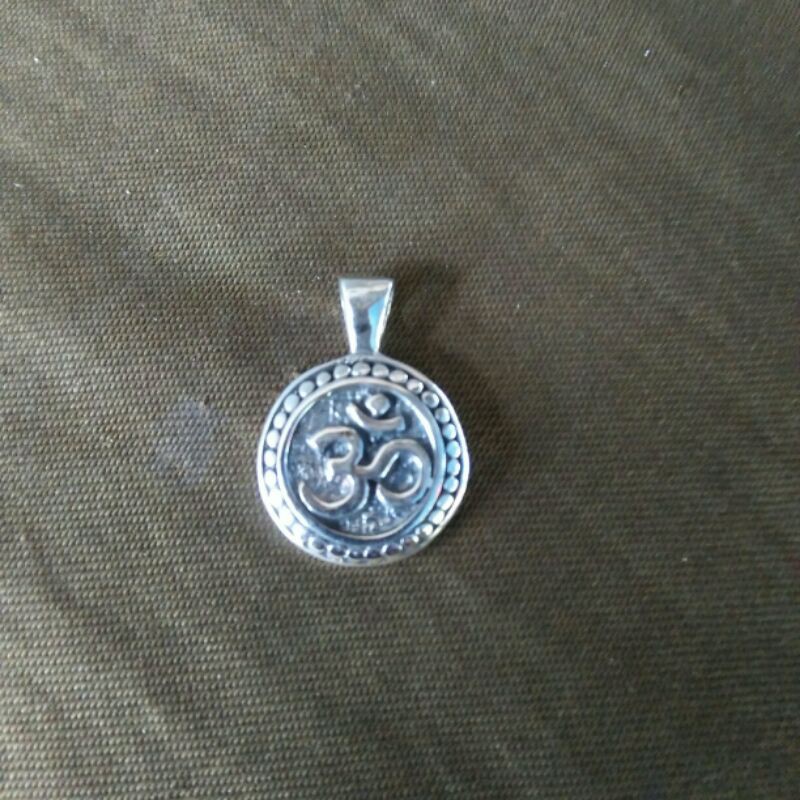 Liontin Omkara Silver