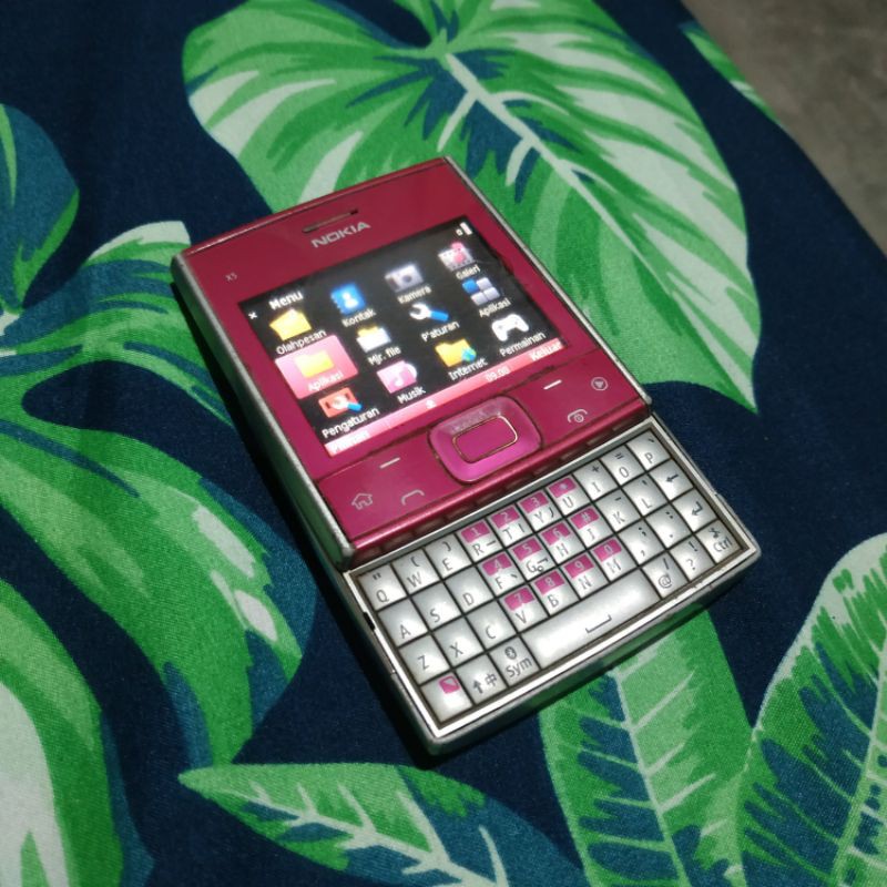 hp jadul Nokia x5 pink
