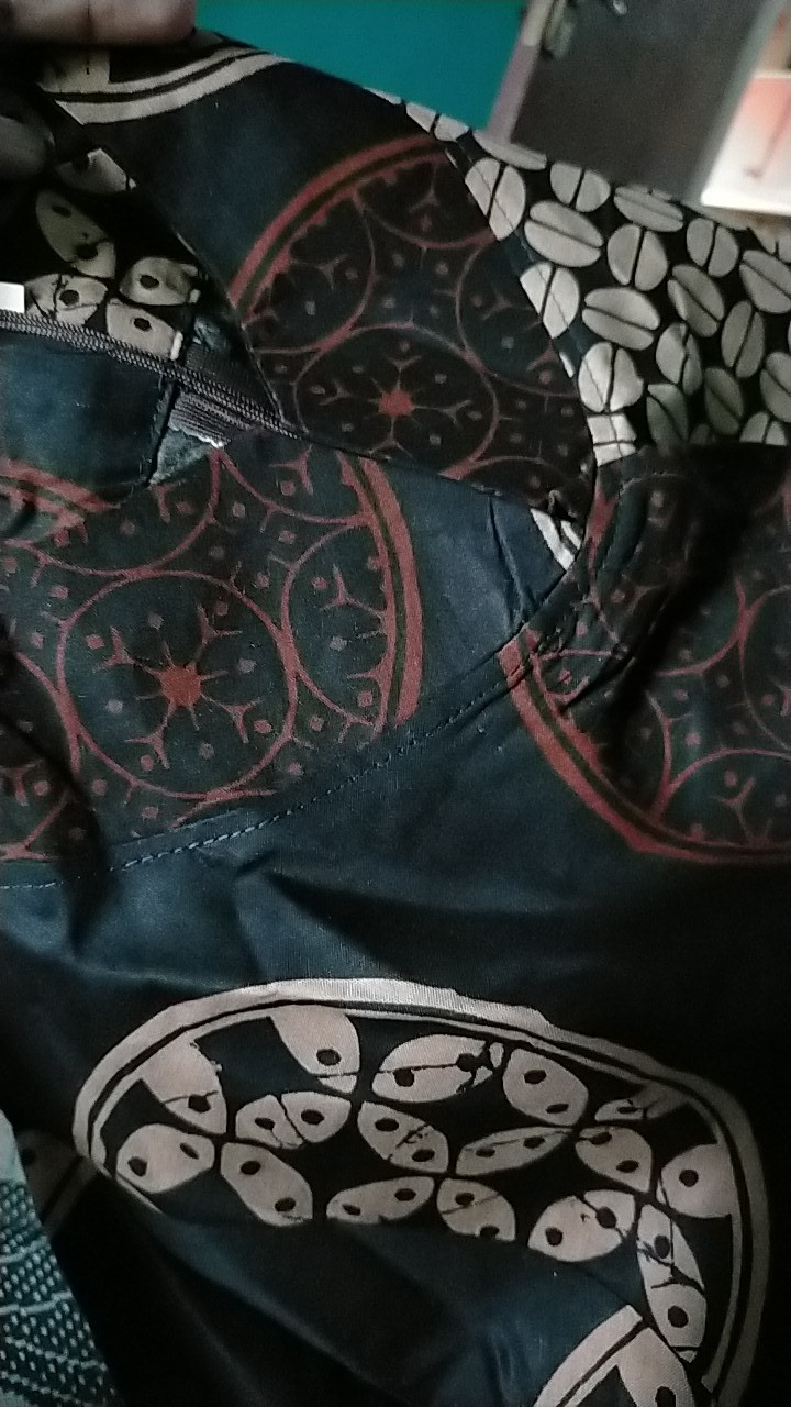 Tunik Batik Wanita Modern Kekinian