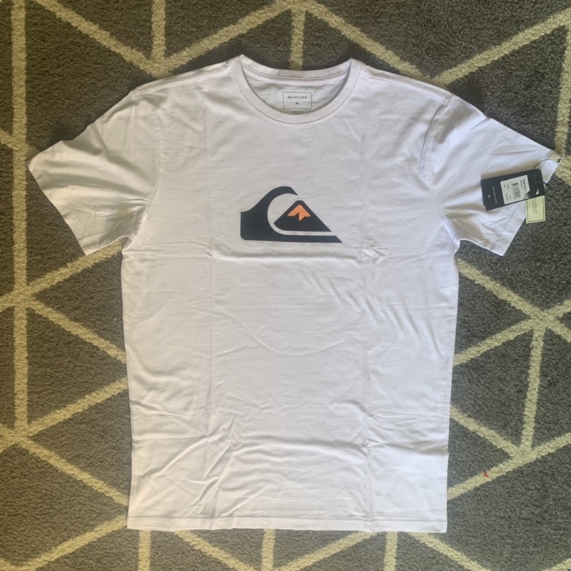 Kaos quiksilver classic with logo