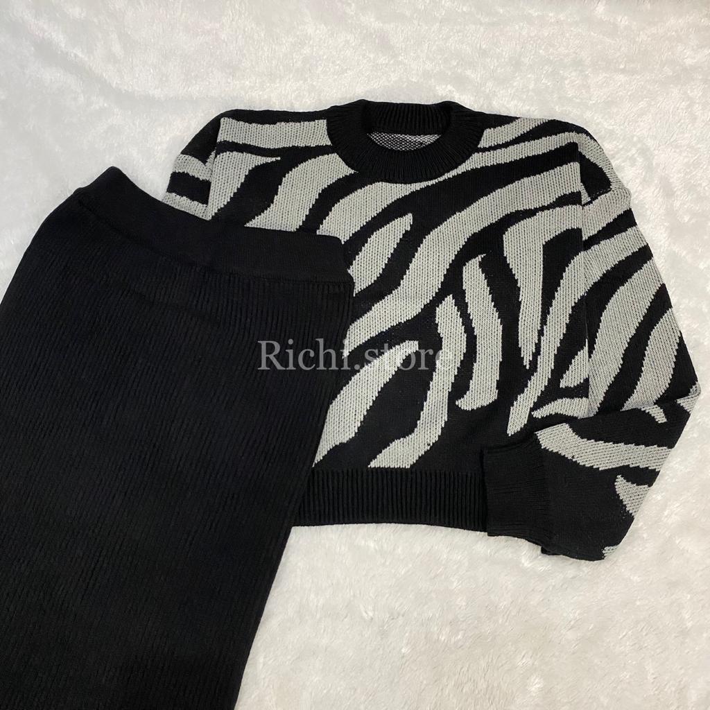 ONE SET RAJUT ROK ZEBRA