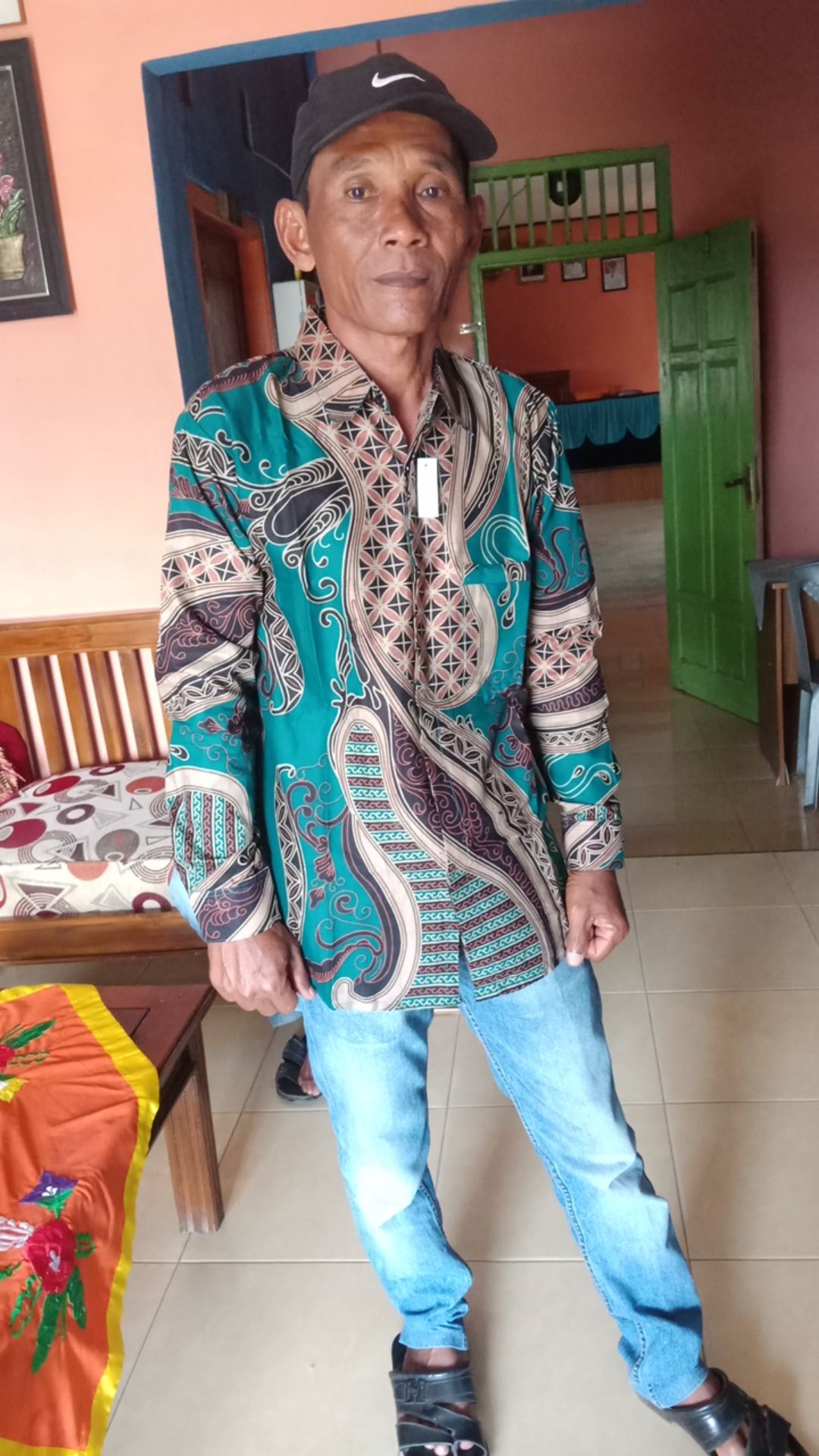 Batik Pria Lengan Panjang Slimfit Modern Batik Slimfit Pria