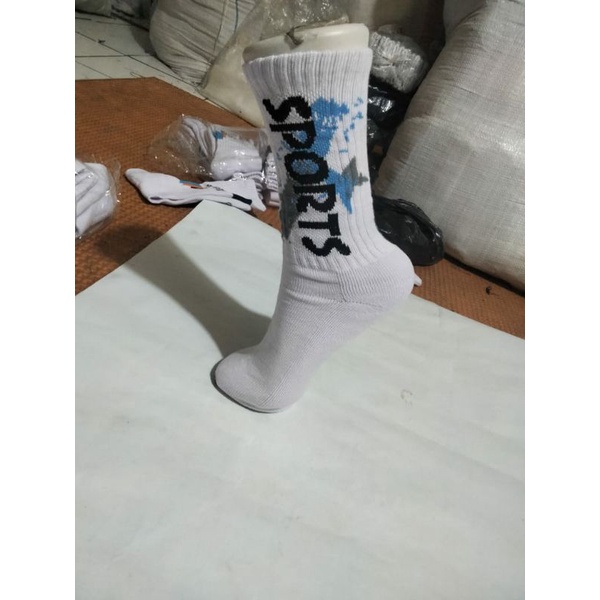 KAOSKAKI SPORTY/BADMINTON MOTIF PRIA/WANITA/KAUS KAKI OLAHRAGA UKURAN SEBETIS BAHAN TEBAL MOTIF SIMPLE MODEL TERBARU