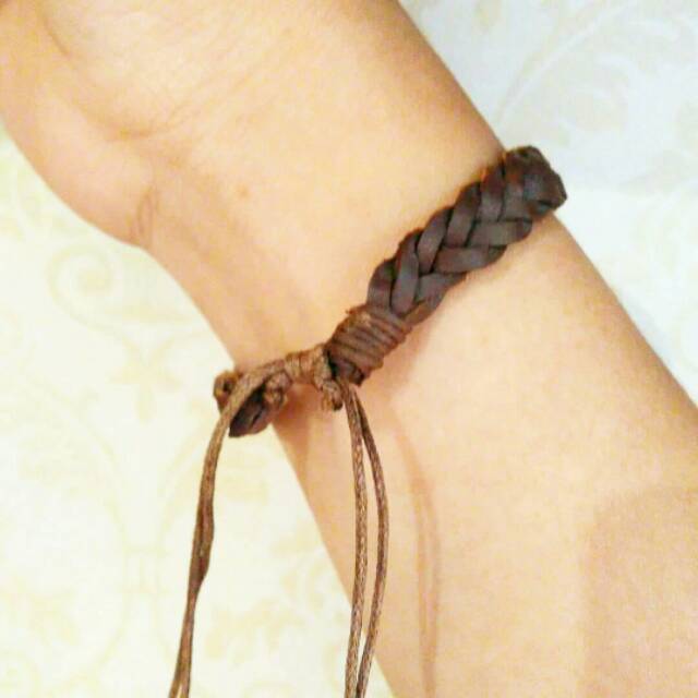 Gelang Kulit Anyam Bahan Kulit Sapi Nabati