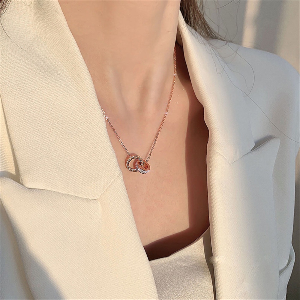 Kalung Rantai Klavikula Bahan Baja Titanium Aksen Zirkon Bentuk Bulat Angka Romawi Untuk Wanita
