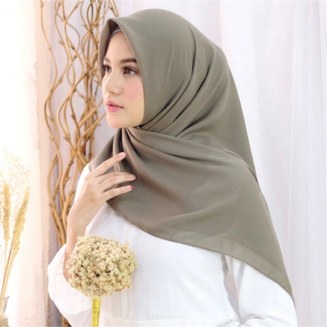 PROMO KERUDUNG SEGI EMPAT BELLA SQUARE / JILBAB MUSLIM  